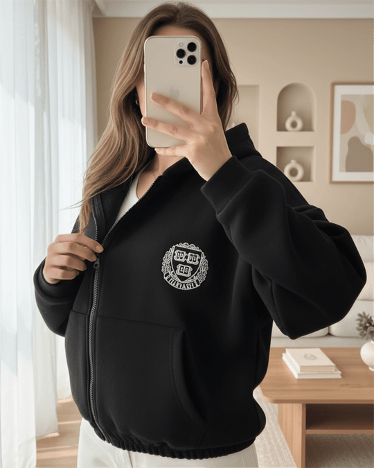 Eteği Lastikli Kapşonlu Yazılı Sweat -Siyah
