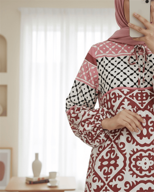 Geometrik Desenli Bağcıklı Kolu Lastikli Elbise -G.Kurusu
