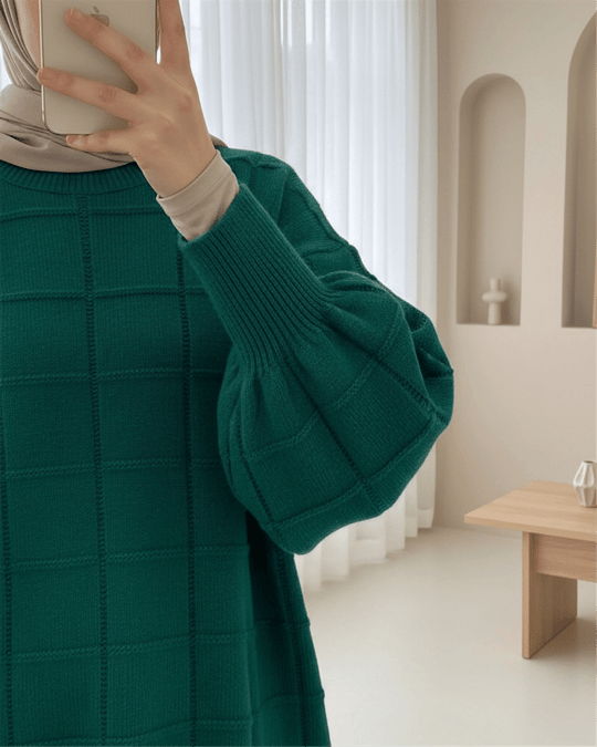 Kare Desenli Yırtmaçlı Yumoş Triko Tunik  -Zümrüt