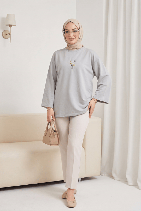 Womens Front Floral Embroidered Round-Neck Relaxed Jersey Blouse - Gray