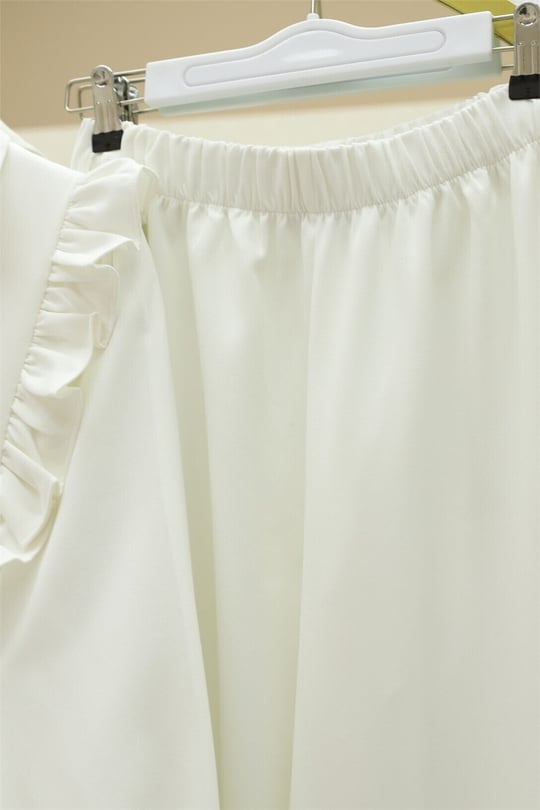 Önü Fırfırlı Bağcıklı Eteği Katlı Pantolonlu Kimono Takım   -Beyaz