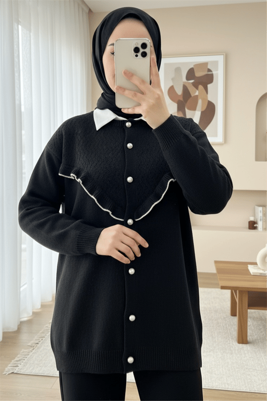 سترة محبوكة بأزرار أمامية مزركشة باللؤلؤ - أسود