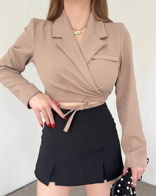 Sırt Dekolteli Beli Bağcıklı Crop Ceket -Vizon