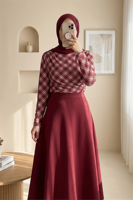 Yanı Büzgülü Ekose Desenli Bluz -Bordo