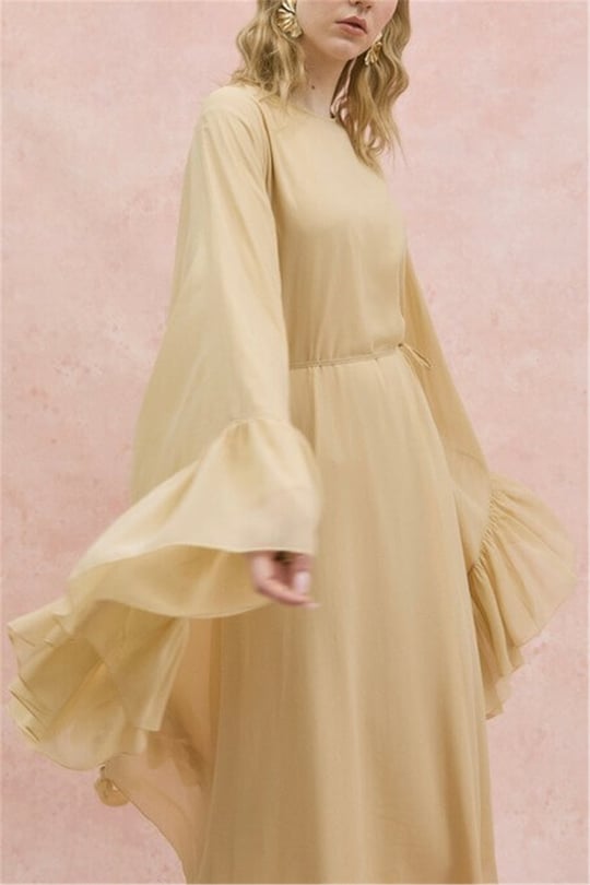 Yanı Fırfırlı Asimetrik Kesim Bağcıklı İçlikli Şifon Elbise Abaya Takım  -Bej