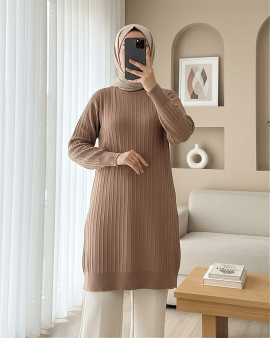 Yuvarlak Yaka İnce Çizgili Triko Tunik -Kahve