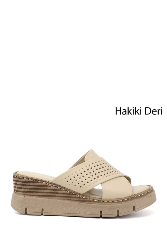 Kadın Bej Dolgu Topuklu Hakiki Deri Terlik