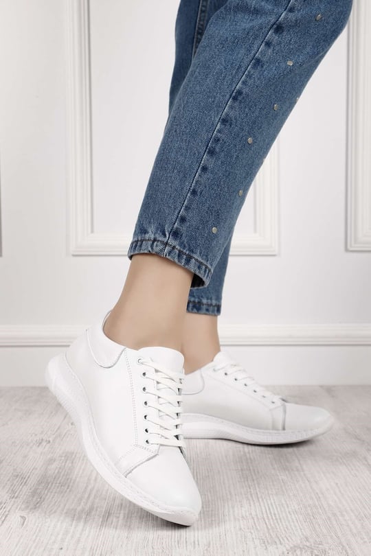 Kadın Beyaz Bağcıklı Dolgu Taban Hakiki Deri  Sneaker