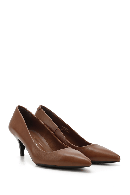 Womens Tan Antique Pointed Toe Medium Thin Heel Stiletto