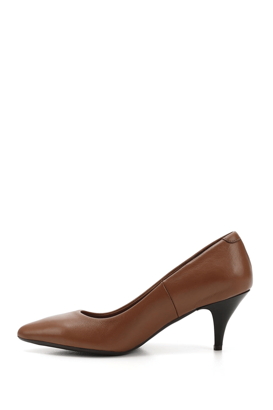 Womens Tan Antique Pointed Toe Medium Thin Heel Stiletto