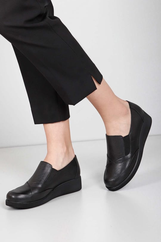 Gön Hakiki Deri Yuvarlak Burun Dolgu Taban Lastikli Kadın Günlük Ayakkabı 45143
