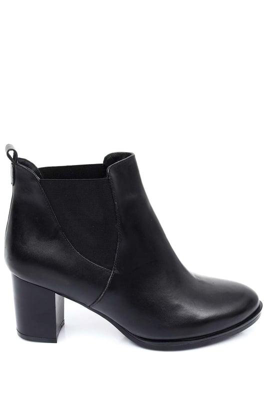 Gön Hakiki Deri Yuvarlak Burun Kauçuk Taban Topuklu Lastikli Kadın Günlük Bot 59443