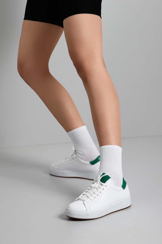 Gön Yuvarlak Burun Düz Taban Bağcıklı Spor Kadın Sneaker 35311