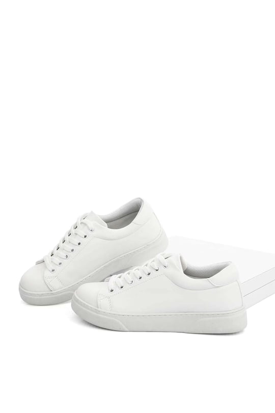 Gön Yuvarlak Burun Düz Taban Bağcıklı Spor Kadın Sneaker 62102