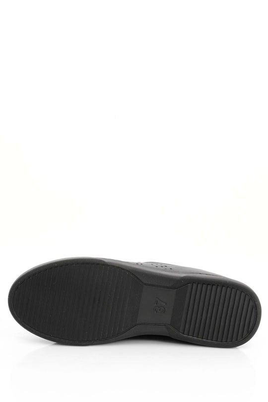Gön Yuvarlak Burun Düz Taban Bağcıklı Spor Kadın Sneaker 62100