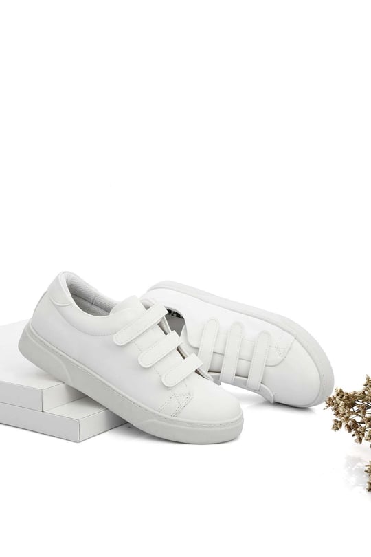 Gön Yuvarlak Burun Düz Taban Bantlı Spor Kadın Sneaker 62103