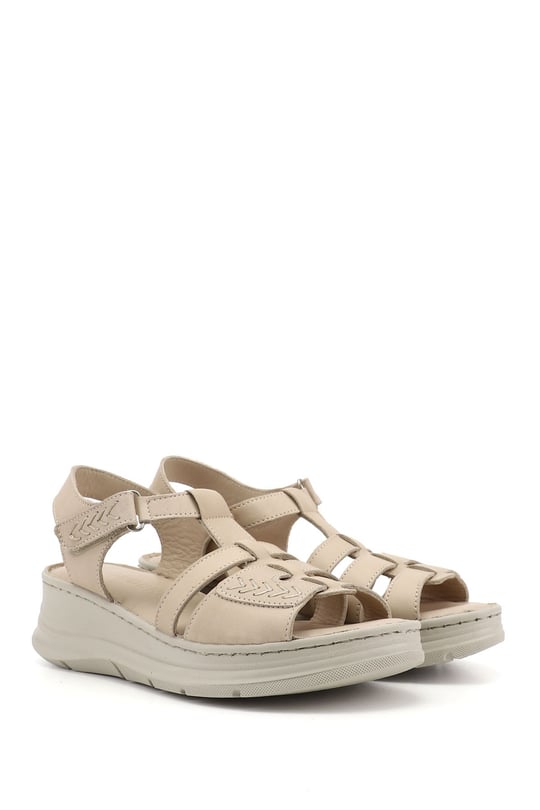 Kadın Bej Cırt Bantlı Dolgu Topuk Hakiki Deri Sandalet