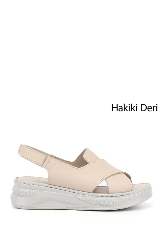 Kadın Bej Cırt Bantlı Dolgu Topuk Hakiki Deri Comfort Sandalet
