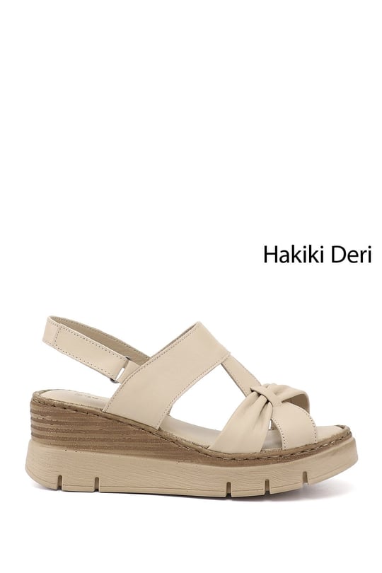 Kadın Bej Dolgu Topuklu Hakiki Deri Sandalet