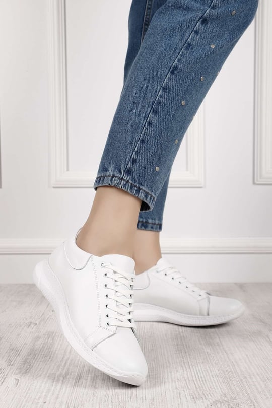 Kadın Beyaz Bağcıklı Dolgu Taban Hakiki Deri  Sneaker