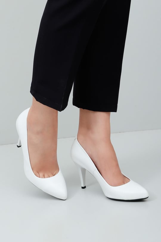 Kadın Beyaz Sivri Burun İnce Topuklu Hakiki Deri Stiletto