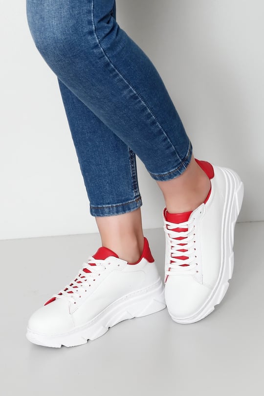 Kadın BEYAZA KIRMIZI Bağcıklı Dolgu Taban Hakiki Deri Sneaker
