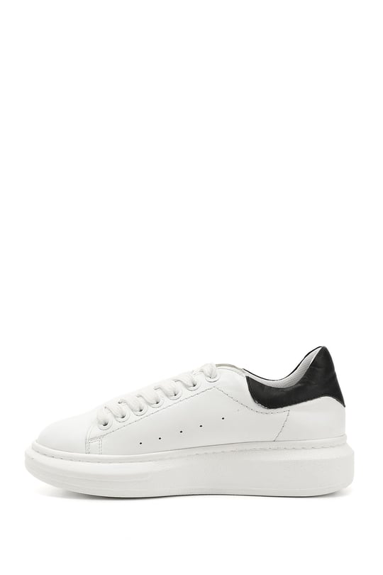 Kadın Beyaza Siyah Bağcıklı Dolgu Taban Hakiki Deri Sneaker