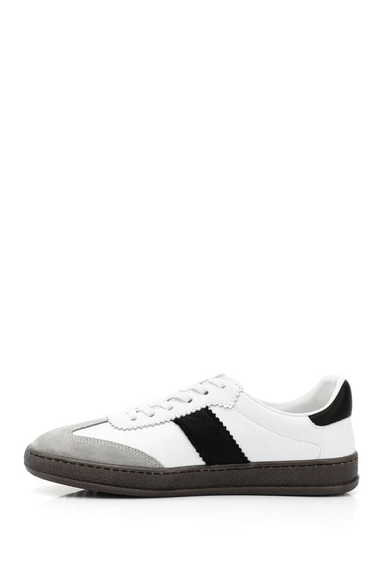 Kadın Beyaza Siyah Bağcıklı Hakiki Deri Sneaker