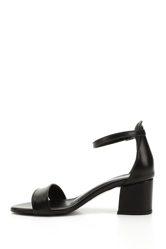  Gon Women's Chunky Heel Banded Sandals 37101
