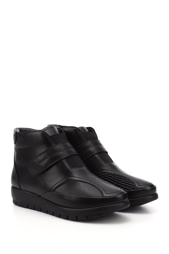 Women's Black Zippered Genuine Leather Boots with Bone Protrusion