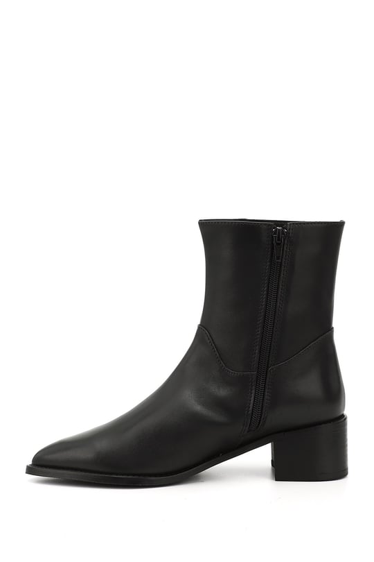 Women's Black Zip-Up Pointed Toe Genuine Leather Boots