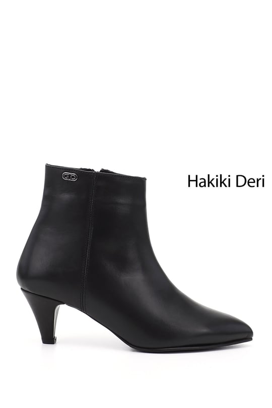 Women's Black Zip-Up Pointed Toe Genuine Leather Boots