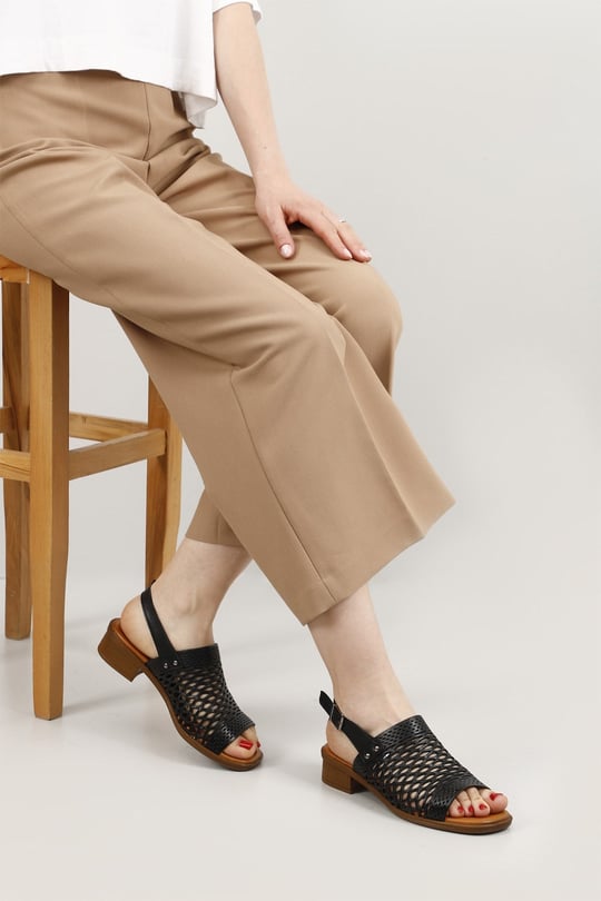 Gon Genuine Leather Short Thick Heeled Women's Sandals 45661