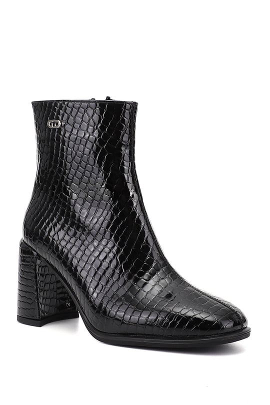 Black Krako-style flat-toe heeled zip-up women's shoes.