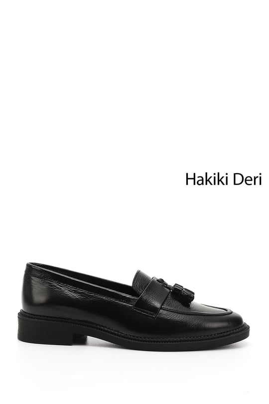 Kadın Siyah Rugan Hakiki Deri Püsküllü Loafer Ayakkabı