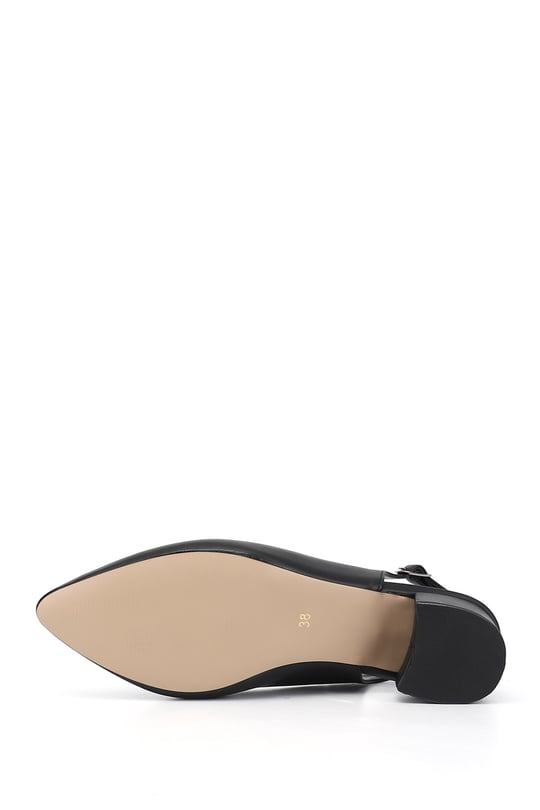 Kadın Siyah Sivri Burun Arkası Açık Ayakkabı