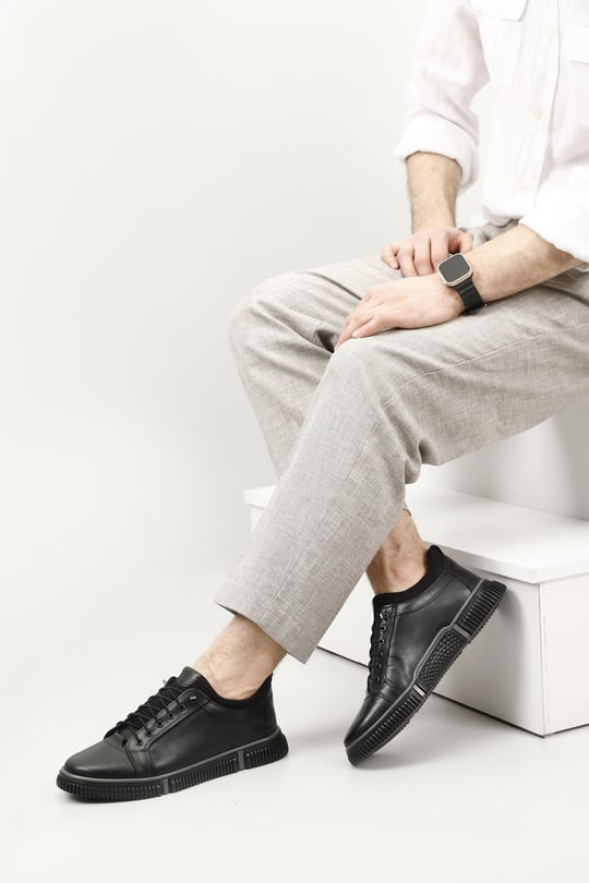 Siyah Gön Hakiki Deri Yuvarlak Burun Bağcıklı Günlük Erkek Sneaker 01388
