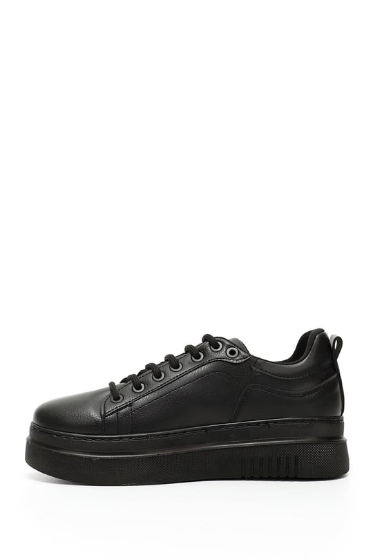 Siyah Gön Yuvarlak Burun Dolgu Taban Bağcıklı Kadın Sneaker 35553