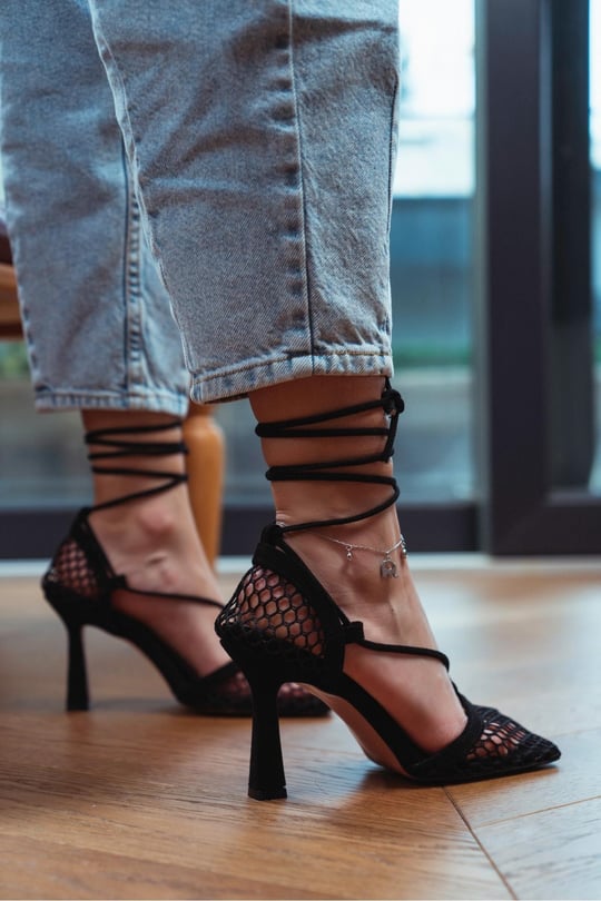Ricky Siyah Süet File Detay Bilek Bağlamalı Kadın Topuklu Ayakkabı
