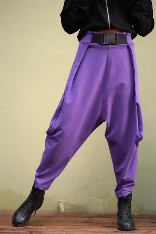 Purple trousers  Purple pants outfit, Belted pants, Purple trousers outfit