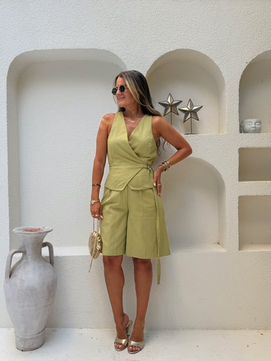 Nişantaşı Butik KRUVAZE DETAY BERMUD ŞORT TULUM YEŞİL