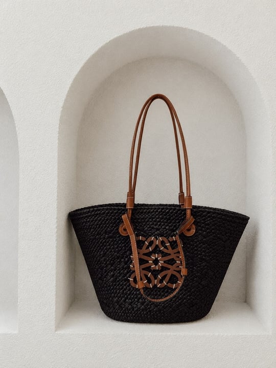 Nişantaşı Butik NAKIŞ DETAY ÇİFT SAPLI SİYAH CANTA