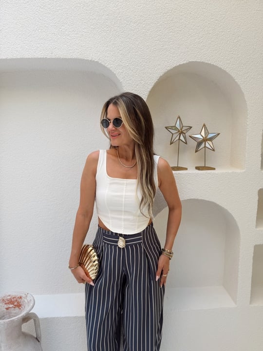 Nişantaşı Butik OVAL KESİM KONTRAST EKRU BLUZ