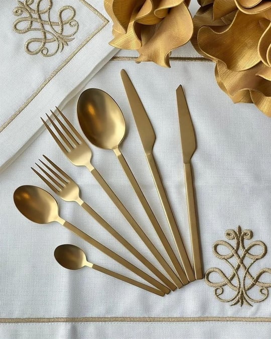 42 Parça CARRE Çatal Kaşık Bıçak Çkb Seti Titanyum Mat Gold