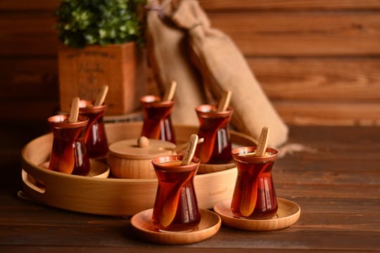 Bambum Tepsili Çay Seti
