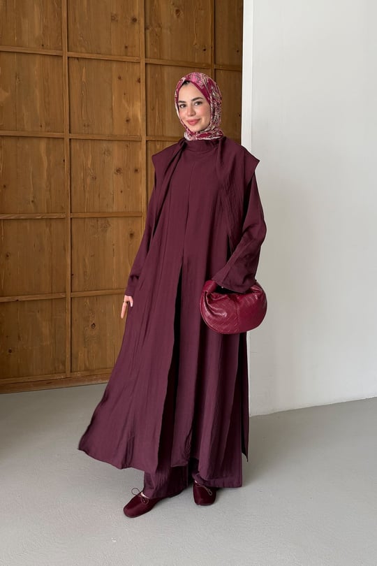 Yanları Uzun Yırtmaçlı Takım Bordo