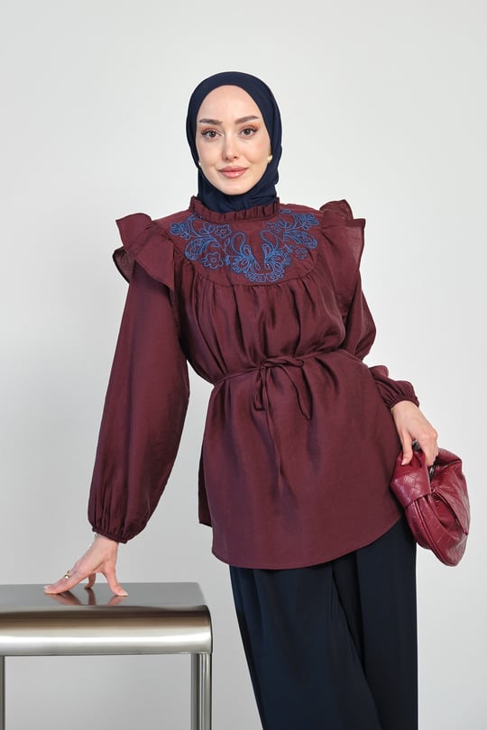 Yaka Fırfırlı Nakış Detay Bel Bağlamalı Bluz Bordo