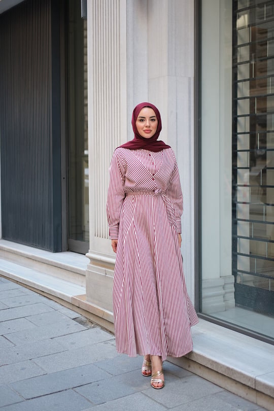 Çizgi Desenli Bel Bağlamalı Elbise Bordo