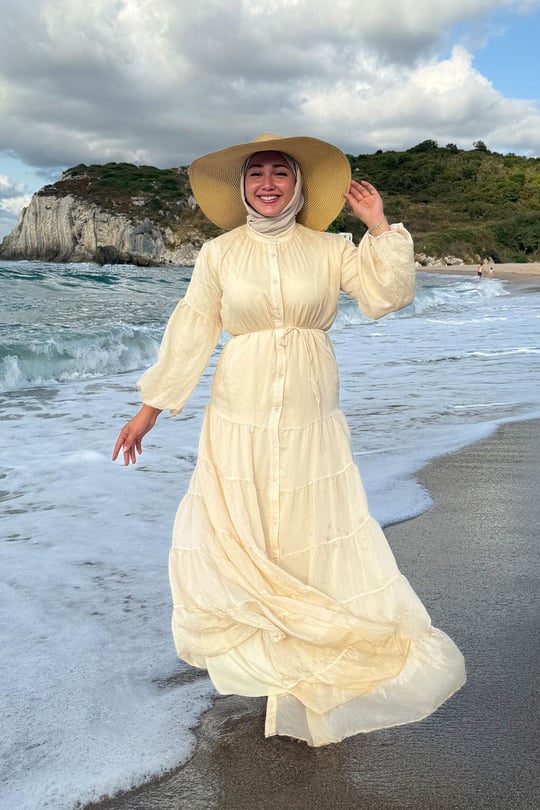 Astarlı Tül Elbise Bej