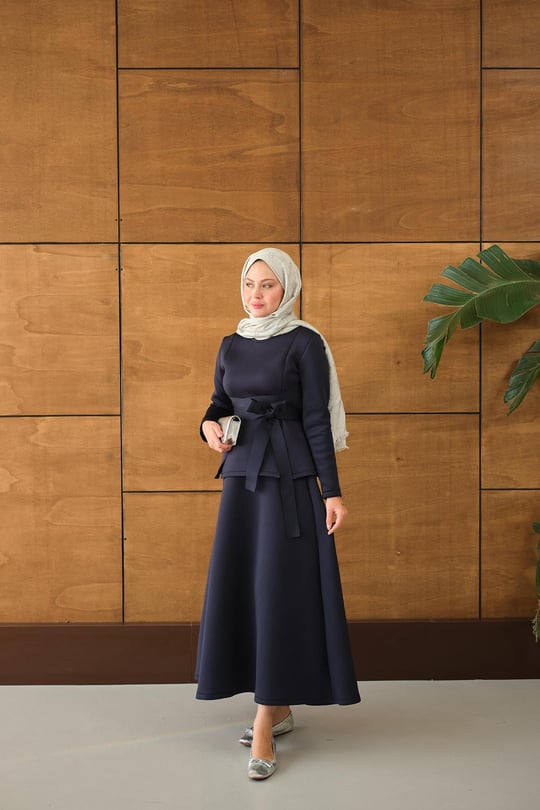 Bel Bağlamalı Etekli Takım Lacivert